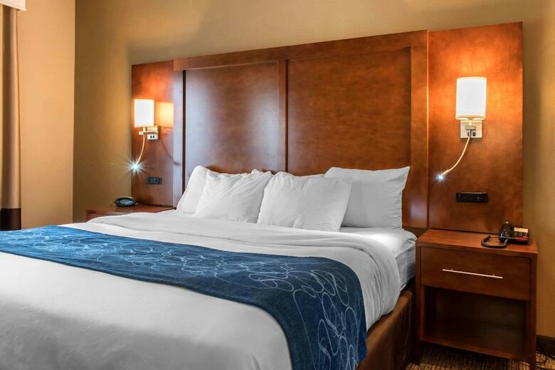 Hotel Comfort Suites Scranton Near Montage Mountain