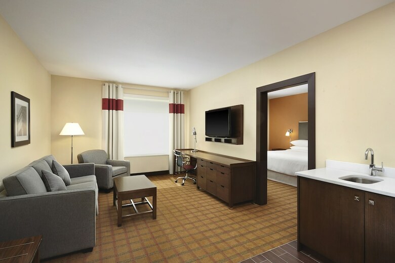 Hotel Four Points By Sheraton Edmonton International Airport