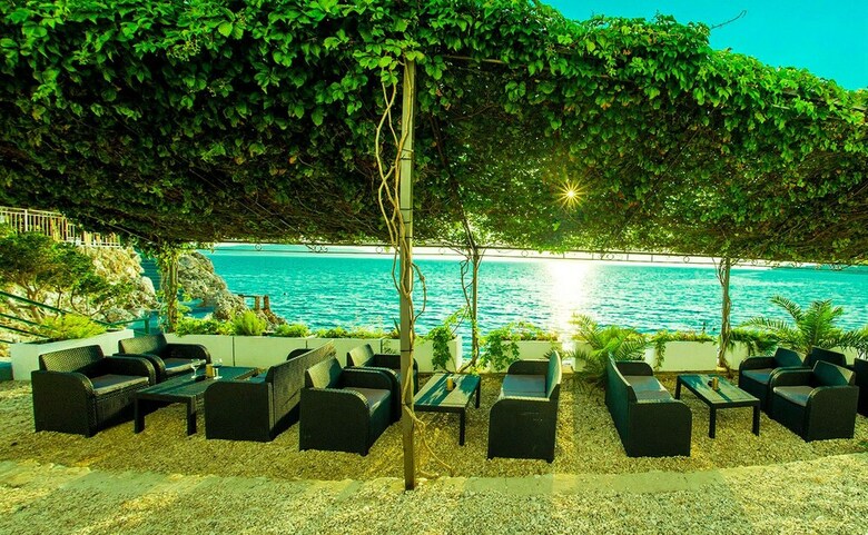 Beach Hotel