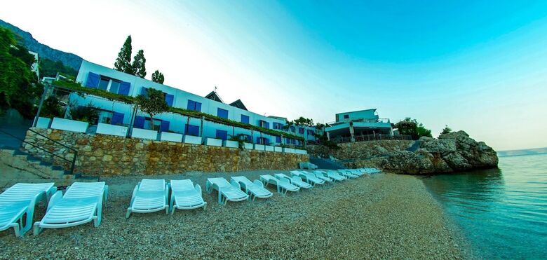 Beach Hotel
