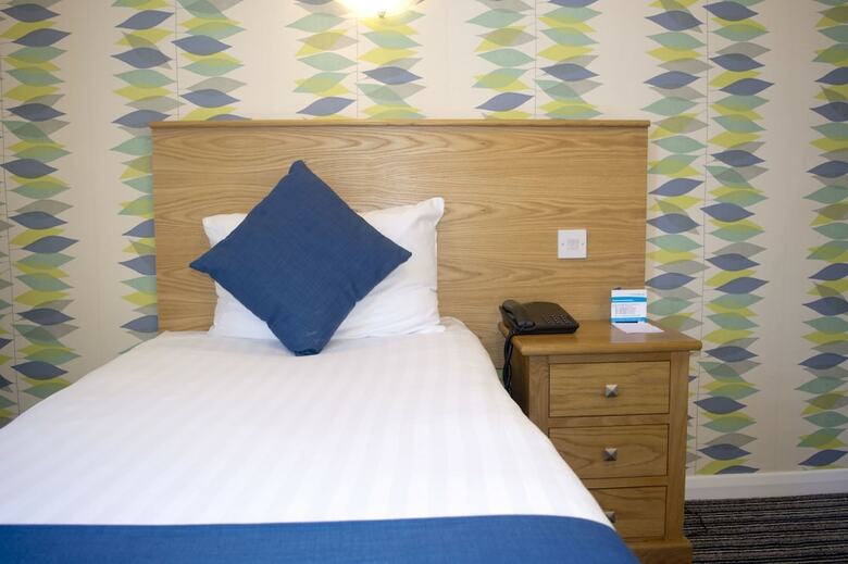 Tlh Carlton Hotel