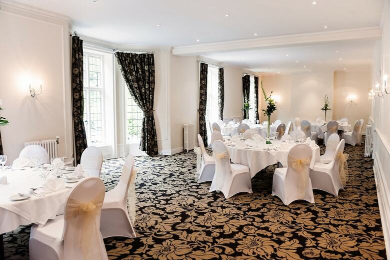 The Southcrest Manor Hotel