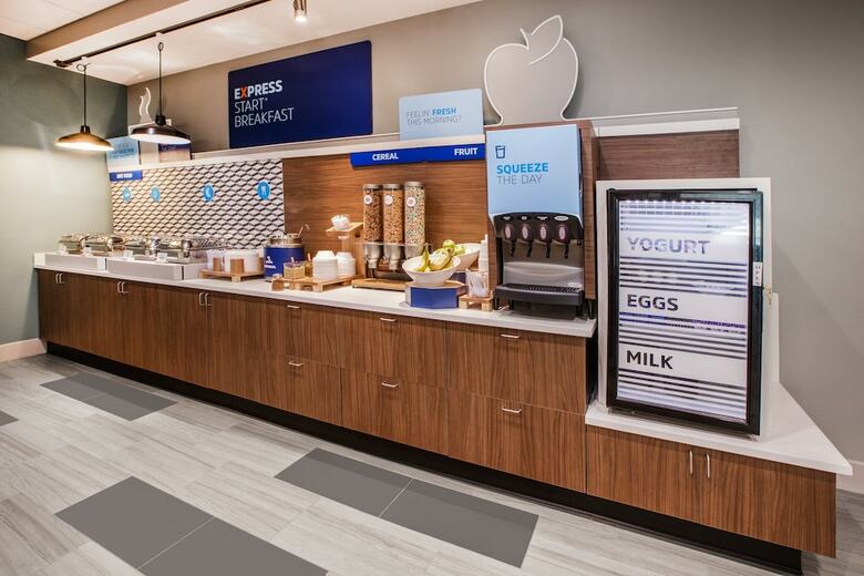 Holiday Inn Express Hotel & Suites Clearfield