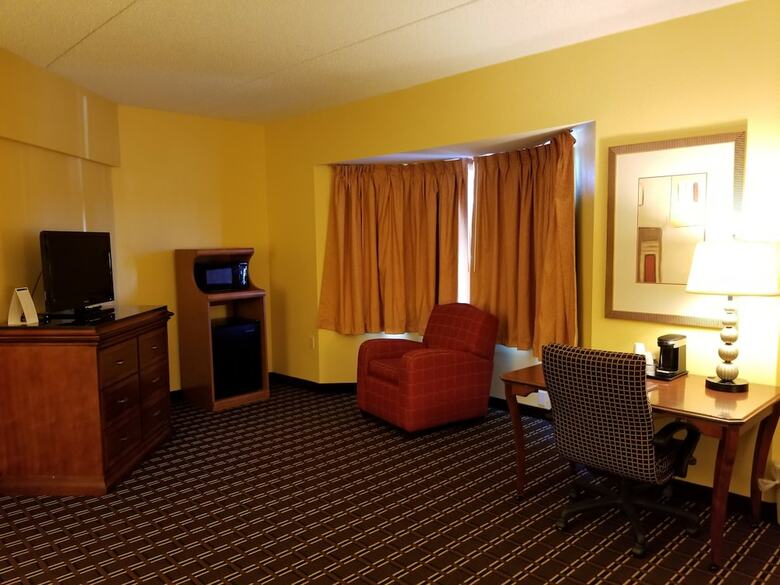 Hotel The Comstock Inn And Conference Center