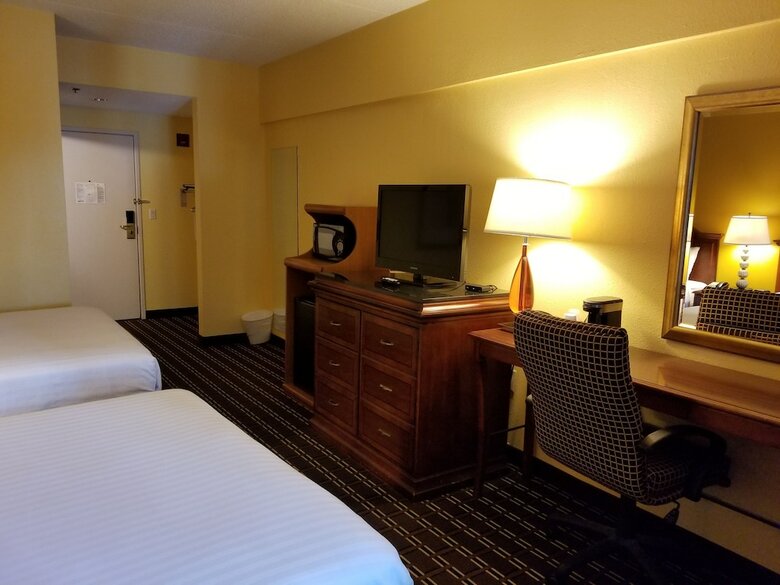 Hotel The Comstock Inn And Conference Center