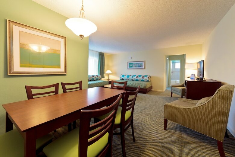 Beach Plaza Hotel