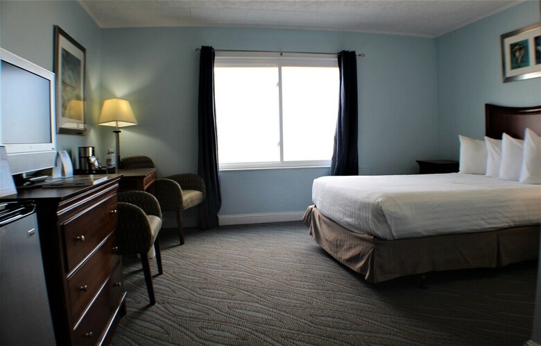 Beach Plaza Hotel