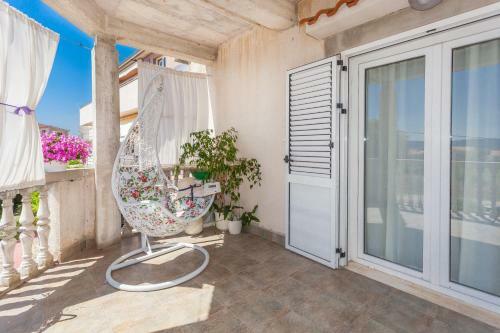 Dama Apartment