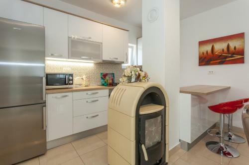 Dama Apartment