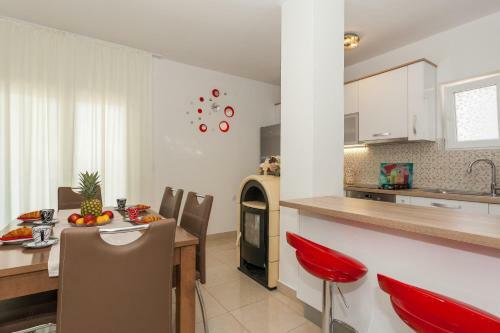 Dama Apartment