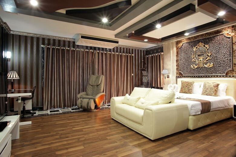 Hotel Ktk Regent Suite