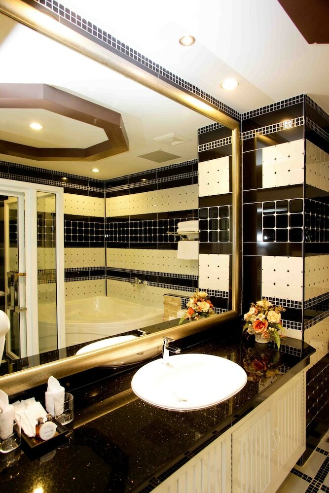 Hotel Ktk Regent Suite
