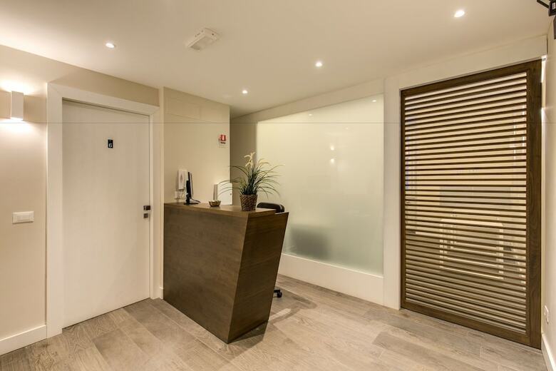 Manin Suites