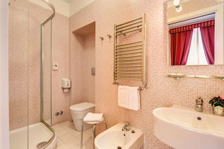 Manin Suites
