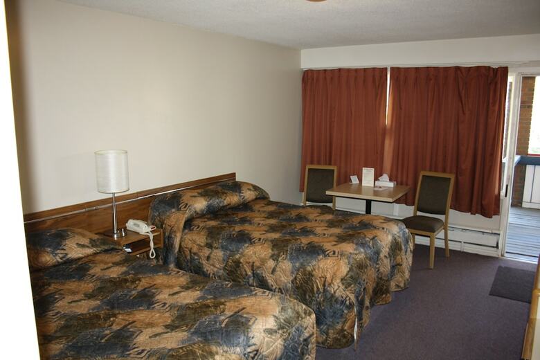 Hotel Bcminns Peace River