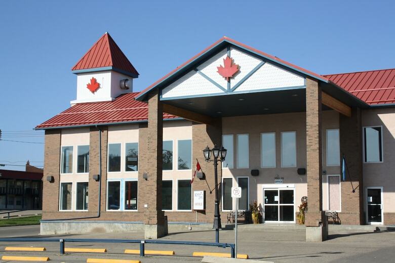 Hotel Bcminns Peace River