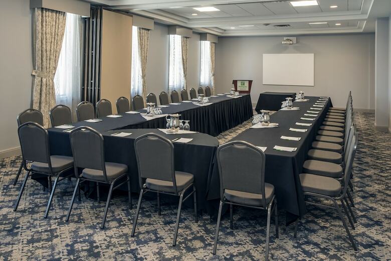 Hotel Holiday Inn Conference Center Edmonton South