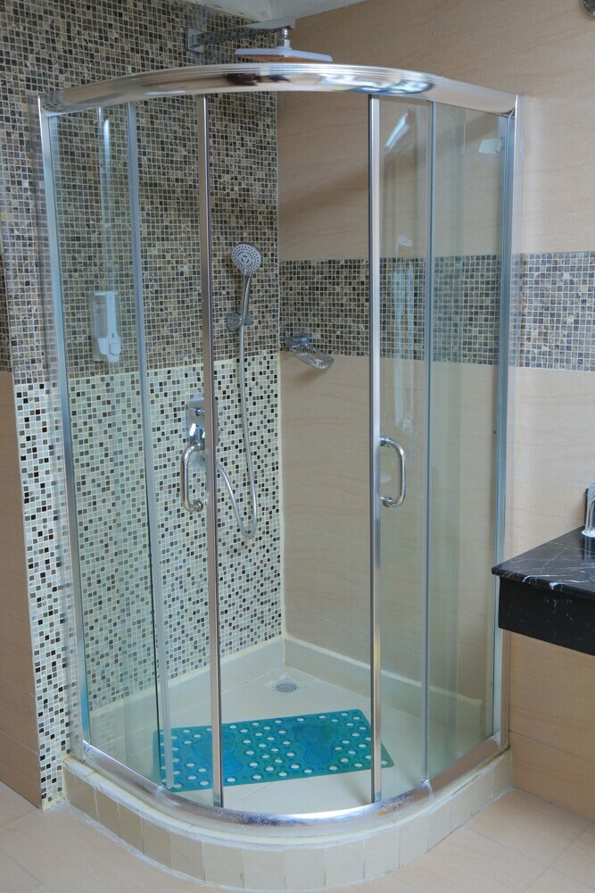 Tiffany Diamond Hotels