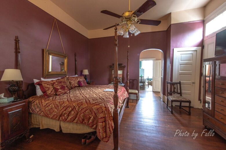 Bed & Breakfast Degas House