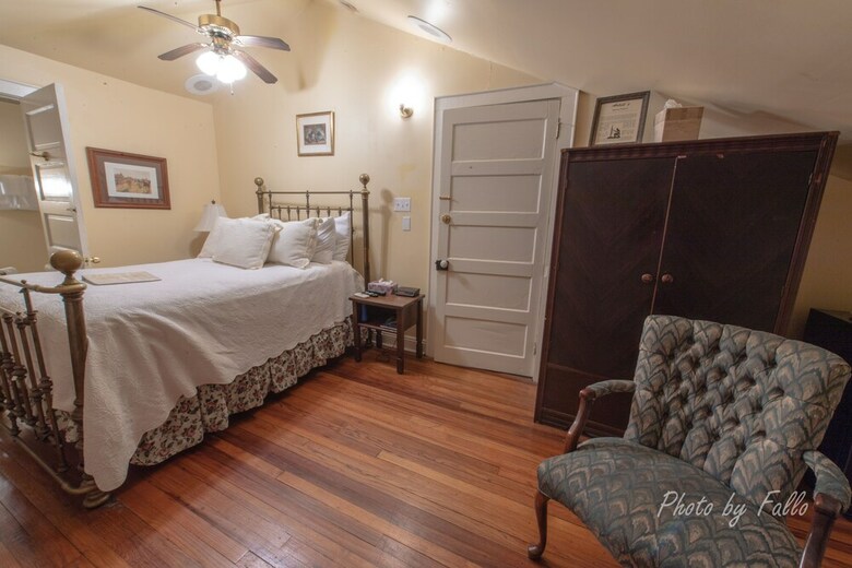 Bed & Breakfast Degas House
