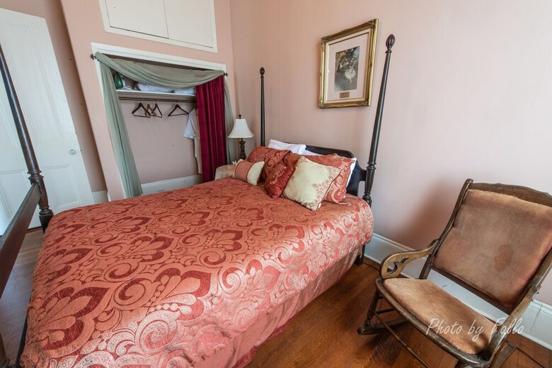 Bed & Breakfast Degas House