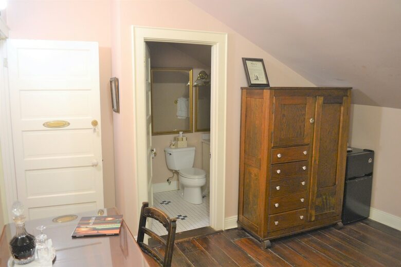 Bed & Breakfast Degas House