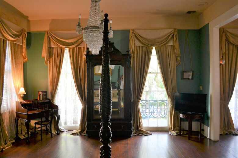 Bed & Breakfast Degas House