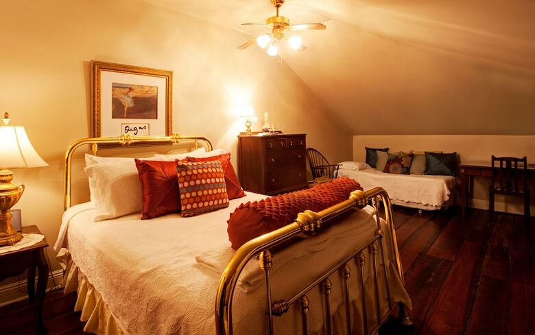 Bed & Breakfast Degas House