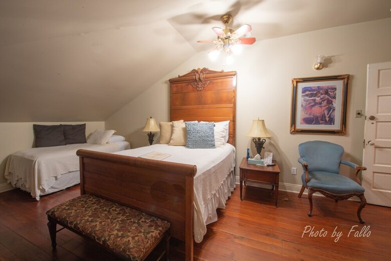 Bed & Breakfast Degas House