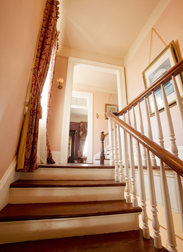 Bed & Breakfast Degas House