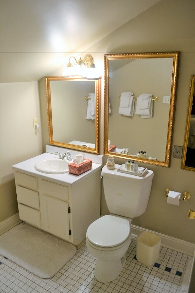 Bed & Breakfast Degas House