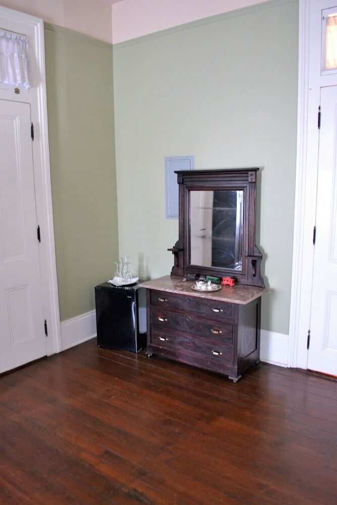 Bed & Breakfast Degas House