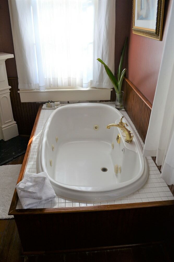 Bed & Breakfast Degas House
