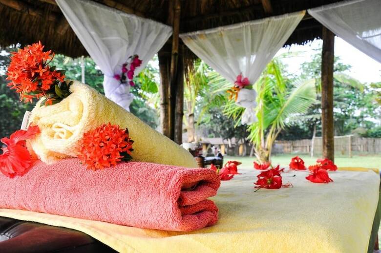 Hotel Ankobra Beach Resort