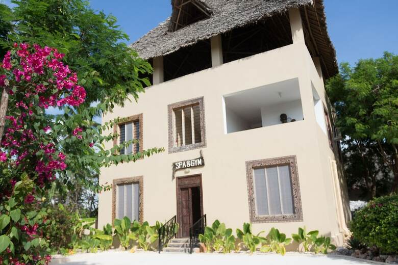 Hotel Reef & Beach Resort