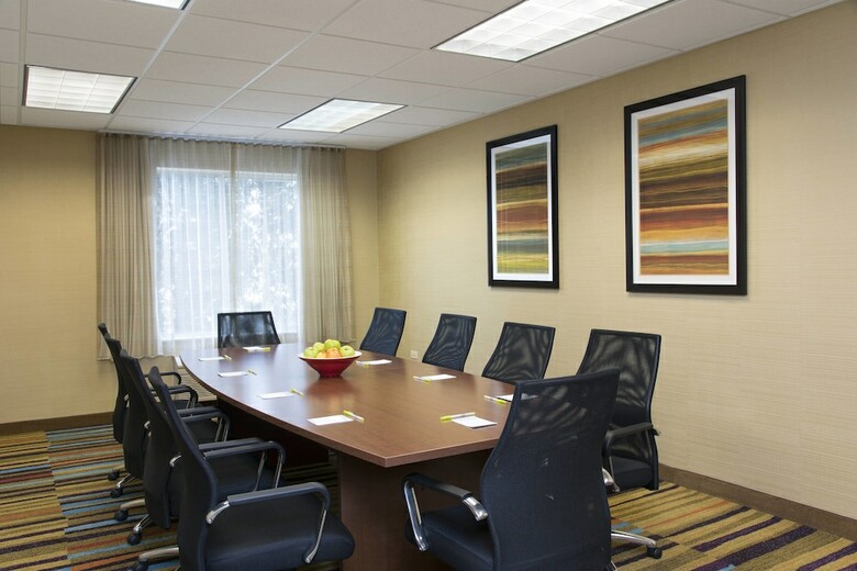Hotel Fairfield Inn And Suites By Marriott St Charles