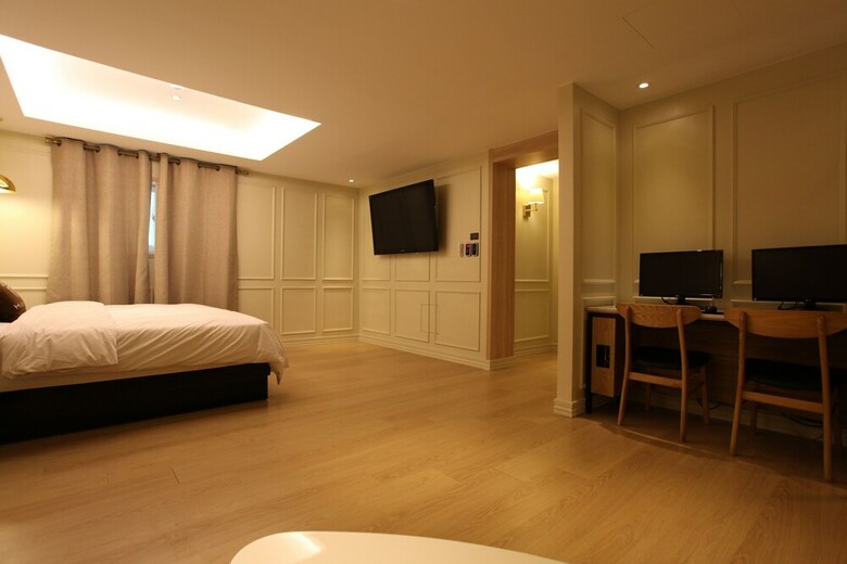 Lin Hotel