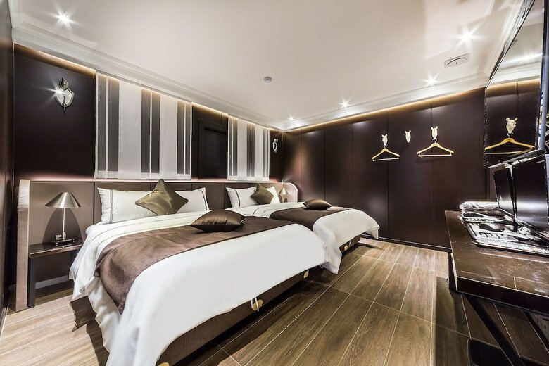Lin Hotel