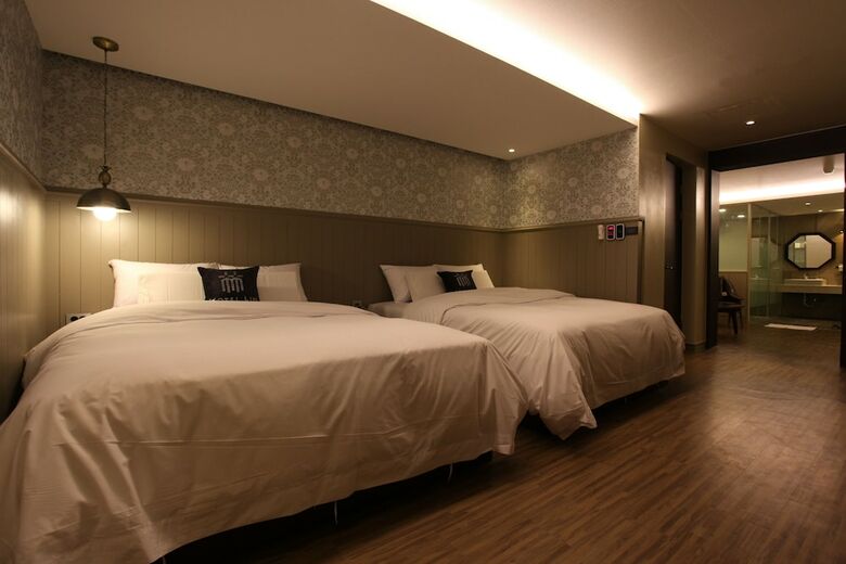 Lin Hotel