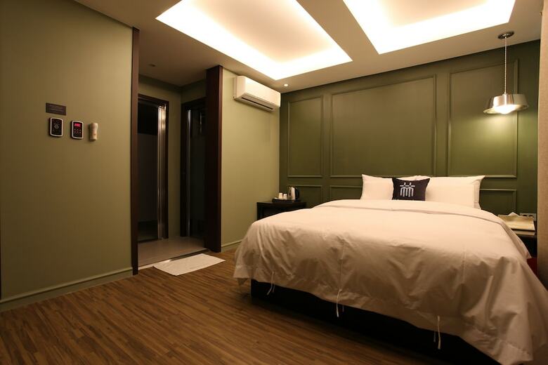 Lin Hotel