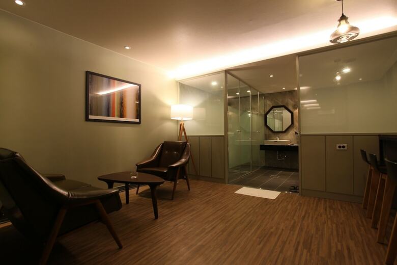 Lin Hotel