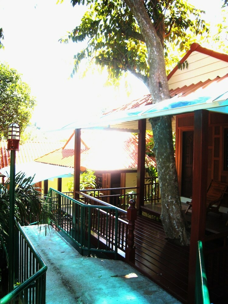 Apartamento Jj Bungalow & Guest House