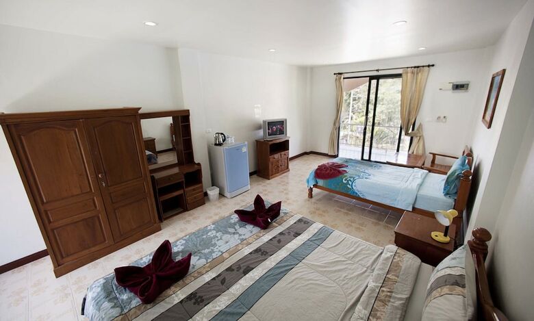 Lotus Friendly Hotel