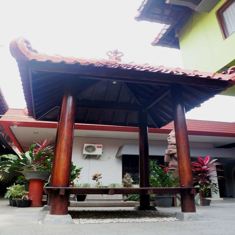 Airlangga Hotel