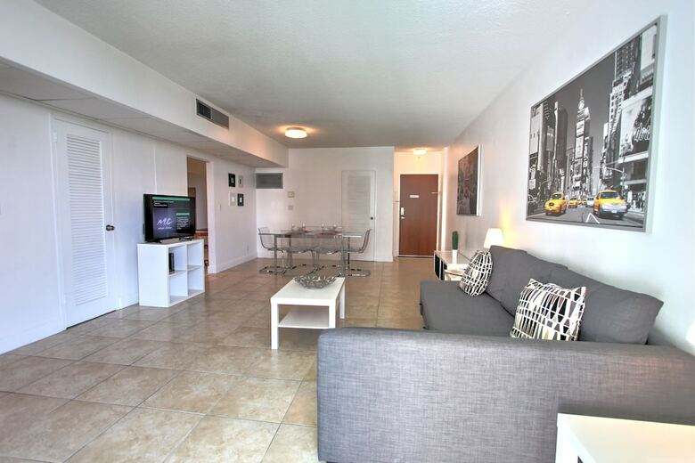 Hollywood Condos