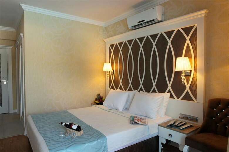 Ocean Blue High Class Hotel
