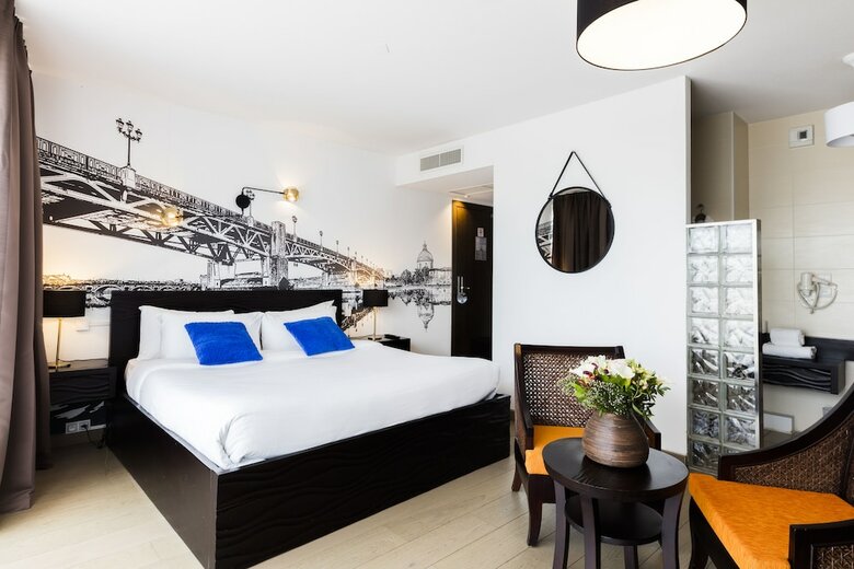 Le Pier Toulouse Hotel