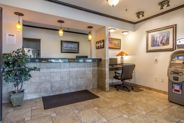 Hotel City Creek Inn & Suites