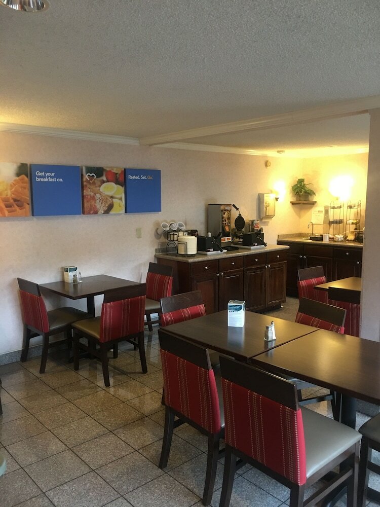 Hotel Comfort Inn