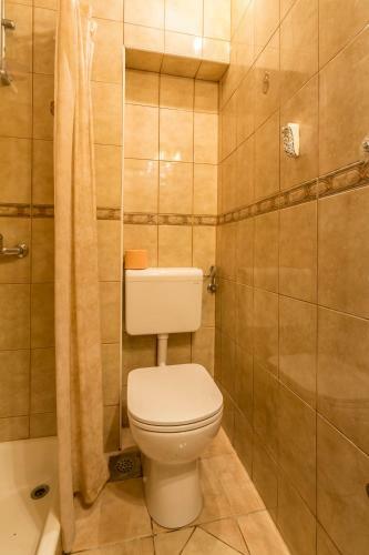 Divna Apartments And Rooms